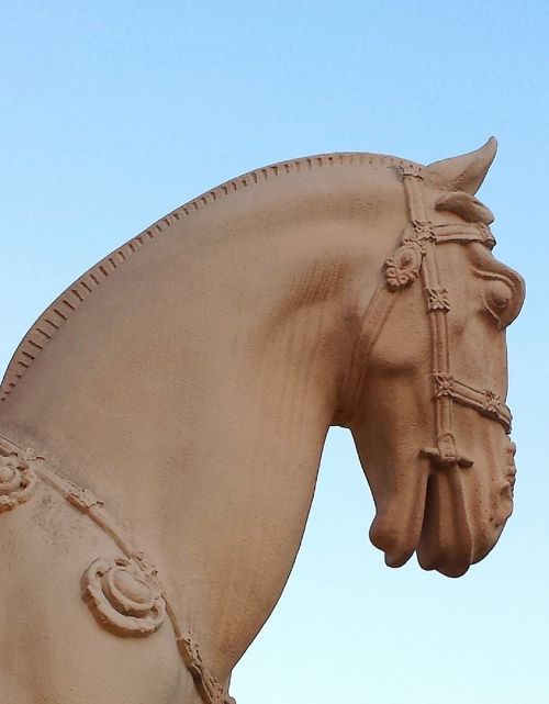 statue horse animal