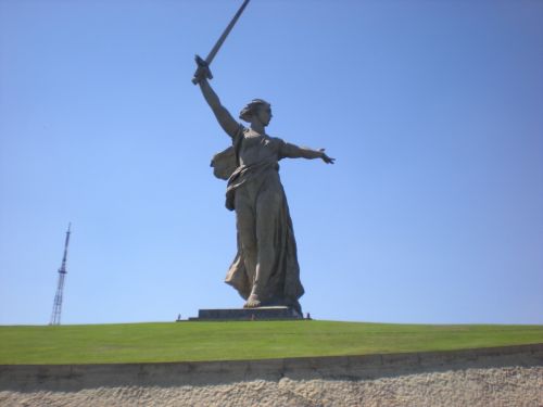 statue women sword