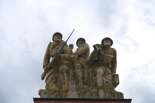statue memorial monument