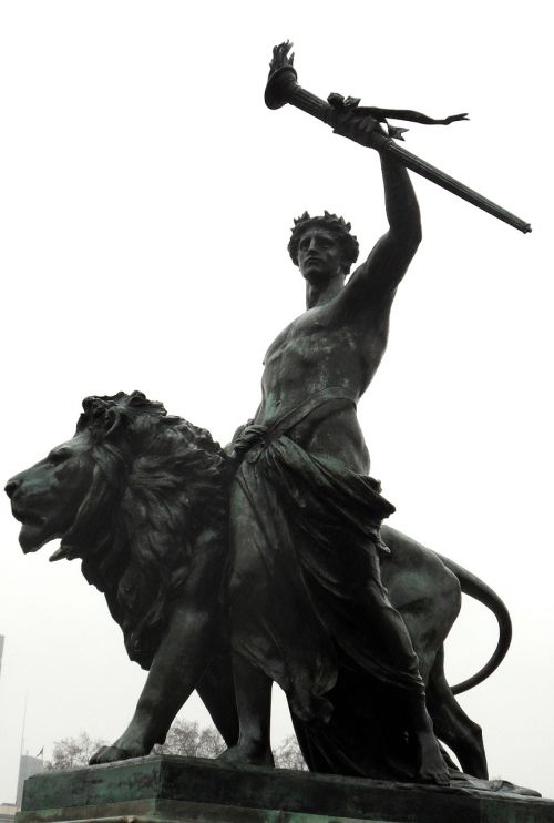 statue bronze london