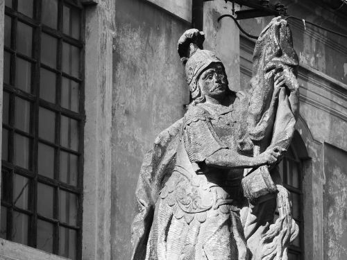 statue stone knight