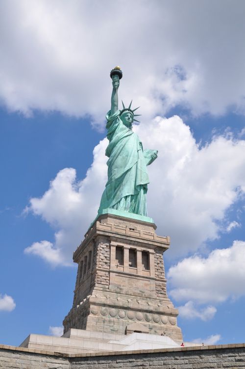 statue of liberty usa clouds