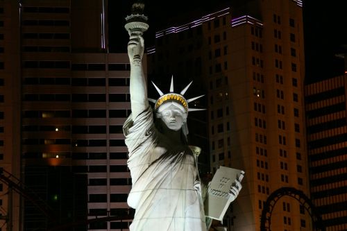 statue of liberty las vegas new york hotel