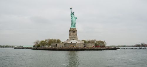 statue of liberty landmark island