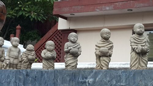 statues buddhist religion