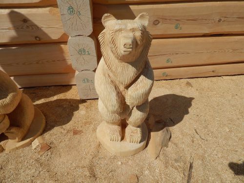 statuette bear pine