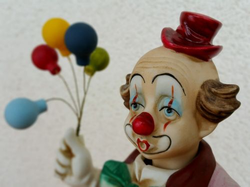 statuette clown ballons