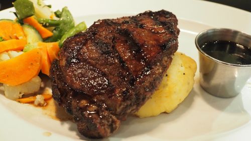 steak delicious food