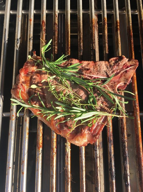 steak  herbs  grill