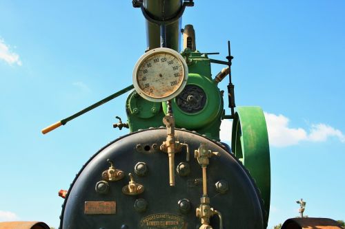 steam engine black green