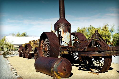steam tractor ore wagon antique