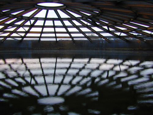 steel structure roof reflection