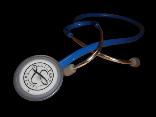stethoscope doctor to listen