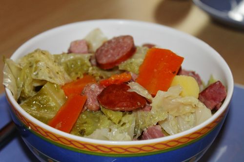 stew savoy cabbage sausage