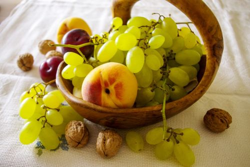 still life fruit grapes
