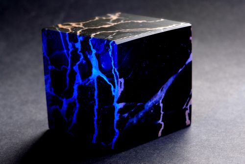 stone cube dim