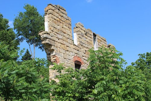 stone  brewery  wall