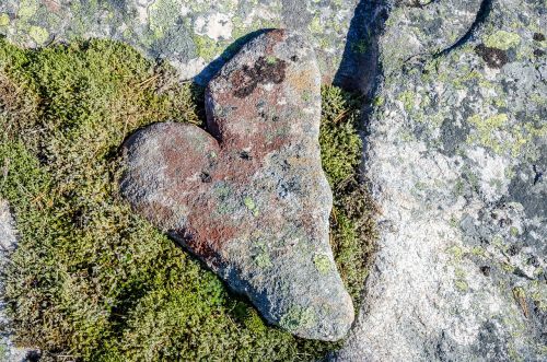 stone heart natural