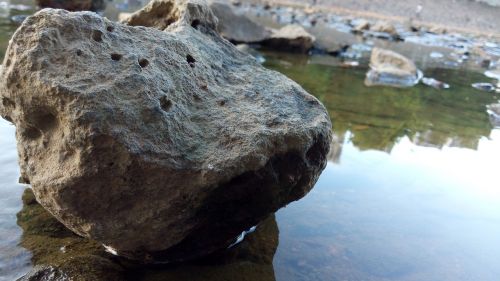 stone the water irregularities