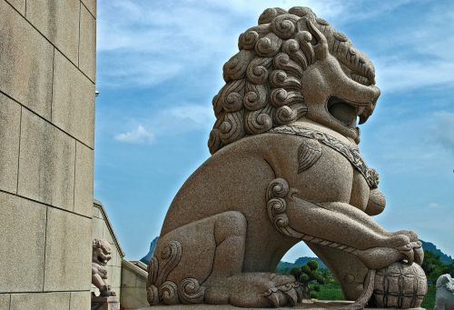 stone figure sculpture lion