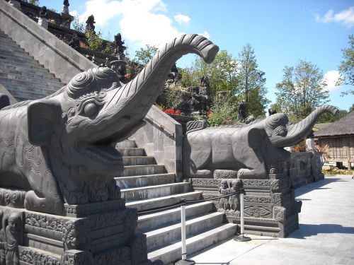 stone sculptures elephants trunk