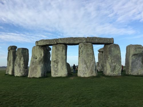stonehenge sky circle