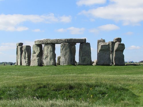 stonehenge  england  vikings
