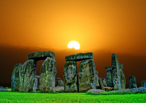 stonehenge sunset stone