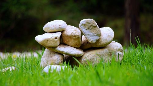 stones mound balance