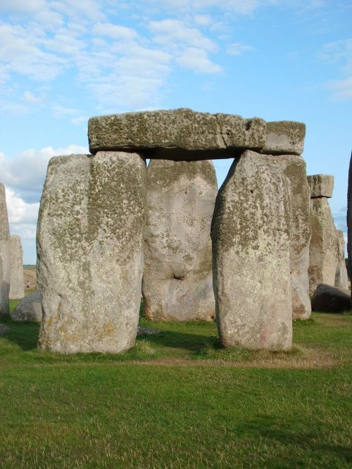 stones megaliths stonehenge
