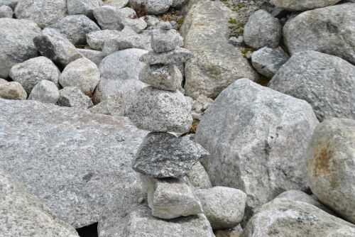 stones cairn grey