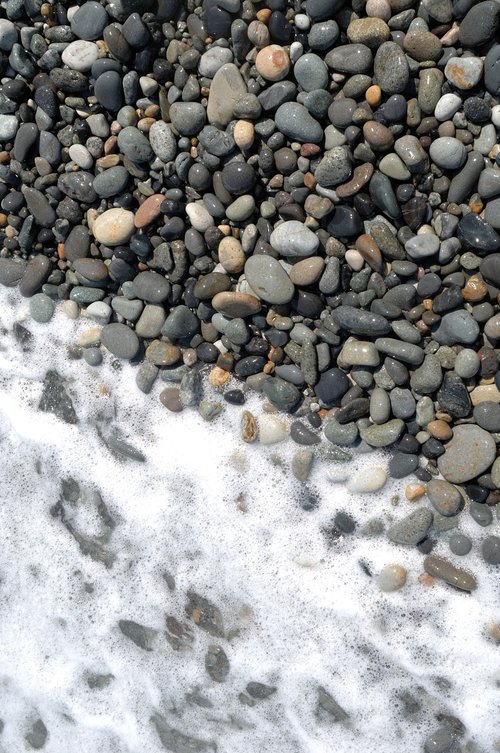 stones  round  beach