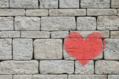 stones wall heart