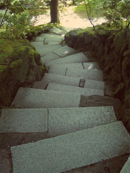 stones steps down