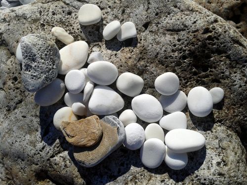 stones sea white