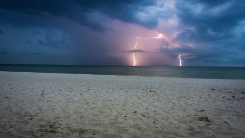 storm lightning sea