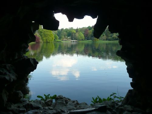 stourhead lake water cave