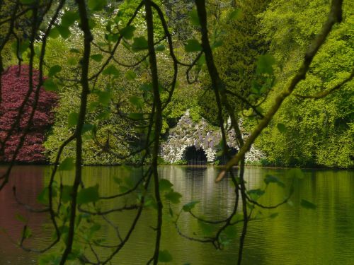 stourhead park lake wiltshire garden