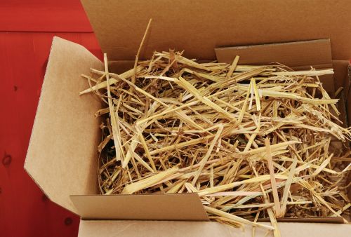 straw packaging cardboard