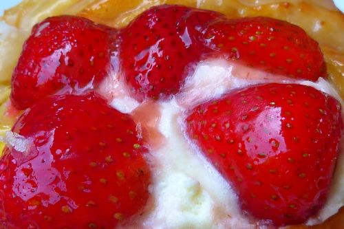 strawberries food sweet