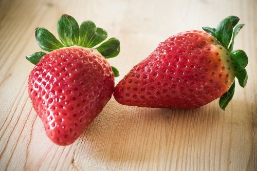 strawberries fruit heart
