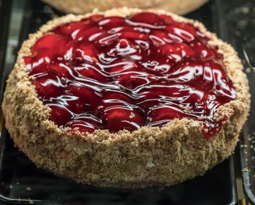 strawberries cake pie
