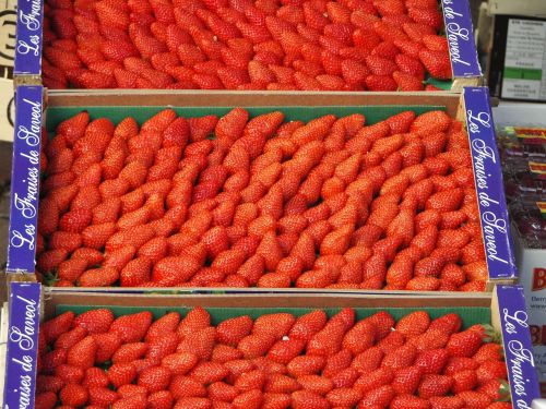 strawberries market red