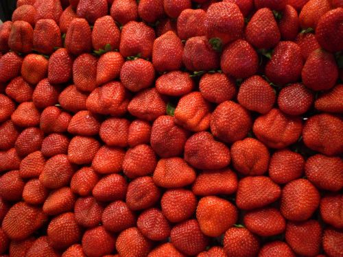 strawberries market red