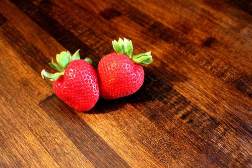 strawberries  red  strawberry
