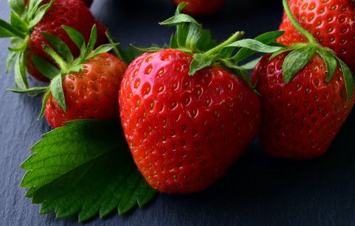 strawberries  red  fresh