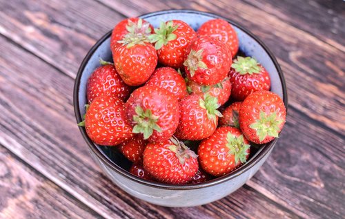 strawberries  fruit  healthy