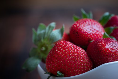 strawberries  red  berries