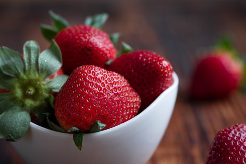 strawberries  red  fresh