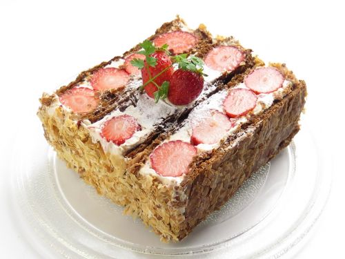 strawberry cake fruit